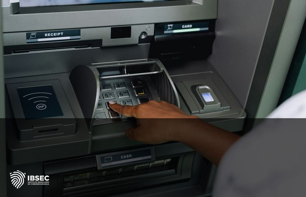 Ameaça do Malware Ploutus para ATMs em 2026