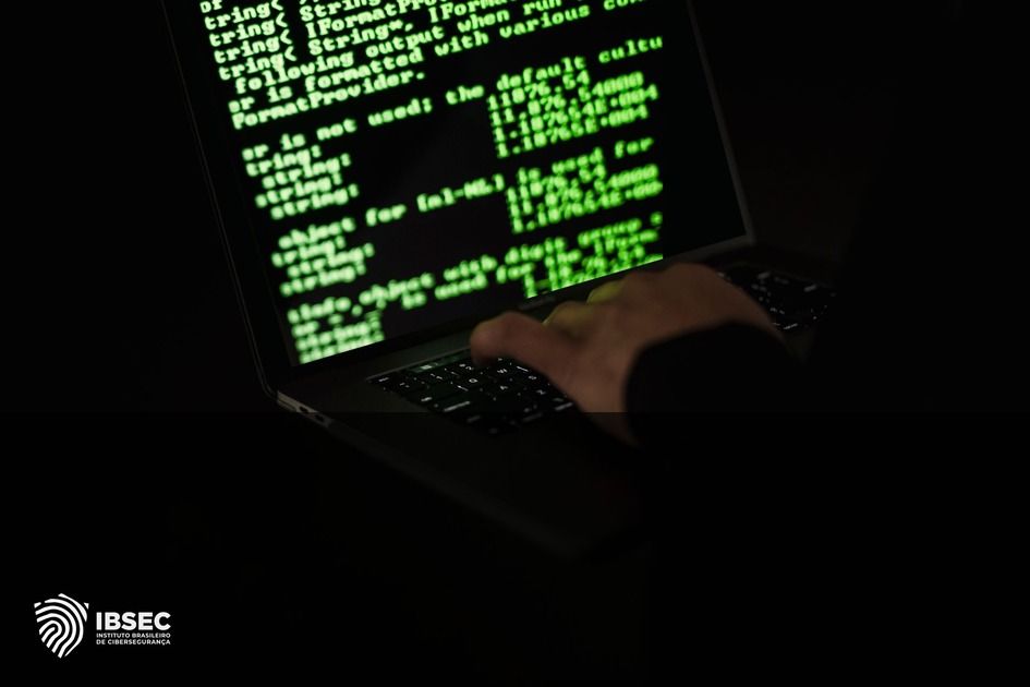Aeternum Botnet: Blockchain e Persistência