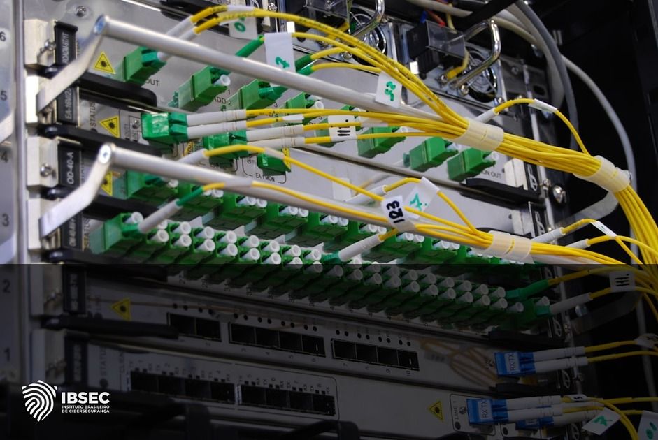 Vulnerabilidade Crítica no Rockwell Automation 1715-AENTR