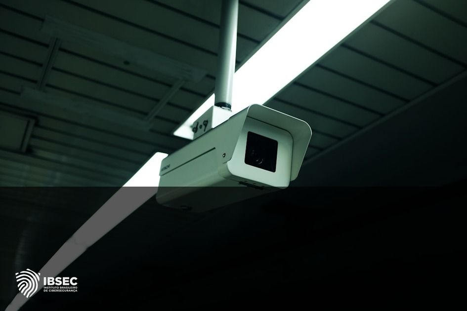 Câmeras IP Hackeadas: Espionagem Militar e Proteção