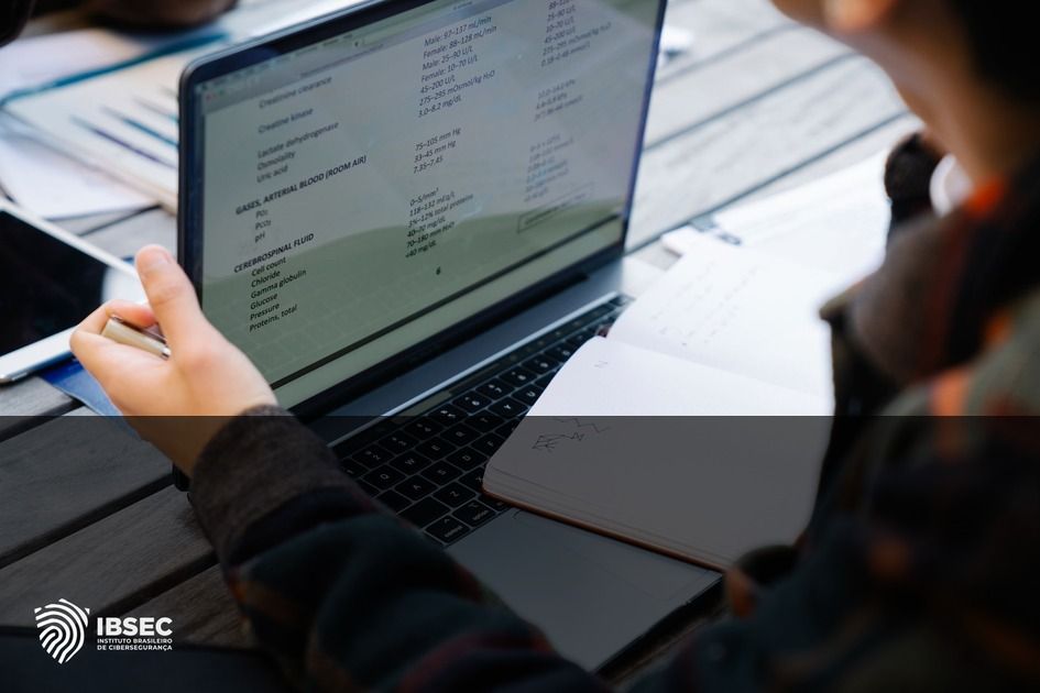 Coleta de dados por apps educacionais: riscos e proteção