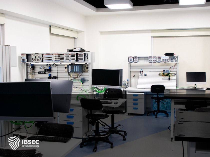 Colaboração universidade e mercado em cibersegurança
